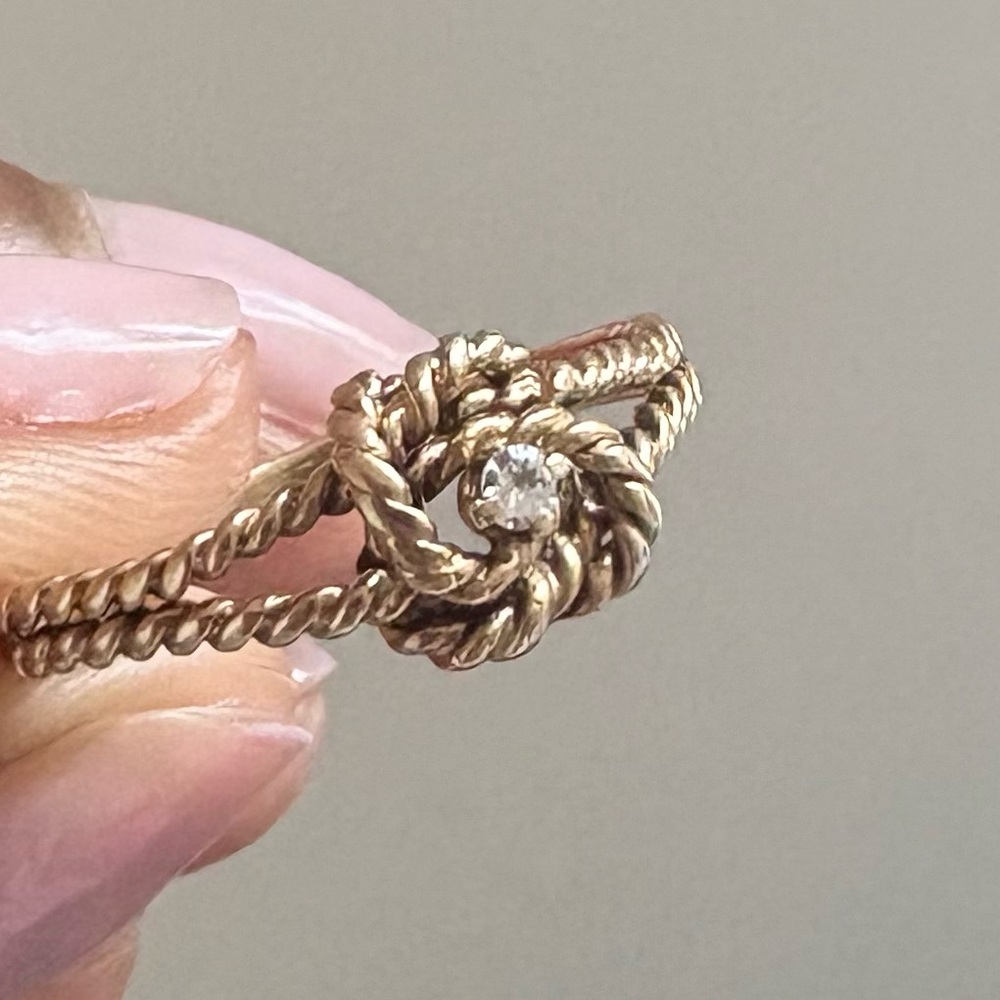 10K solid yellow gold love knot ring size 5.5